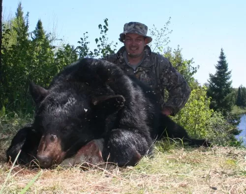 Raeches First Black Bear With A Bow